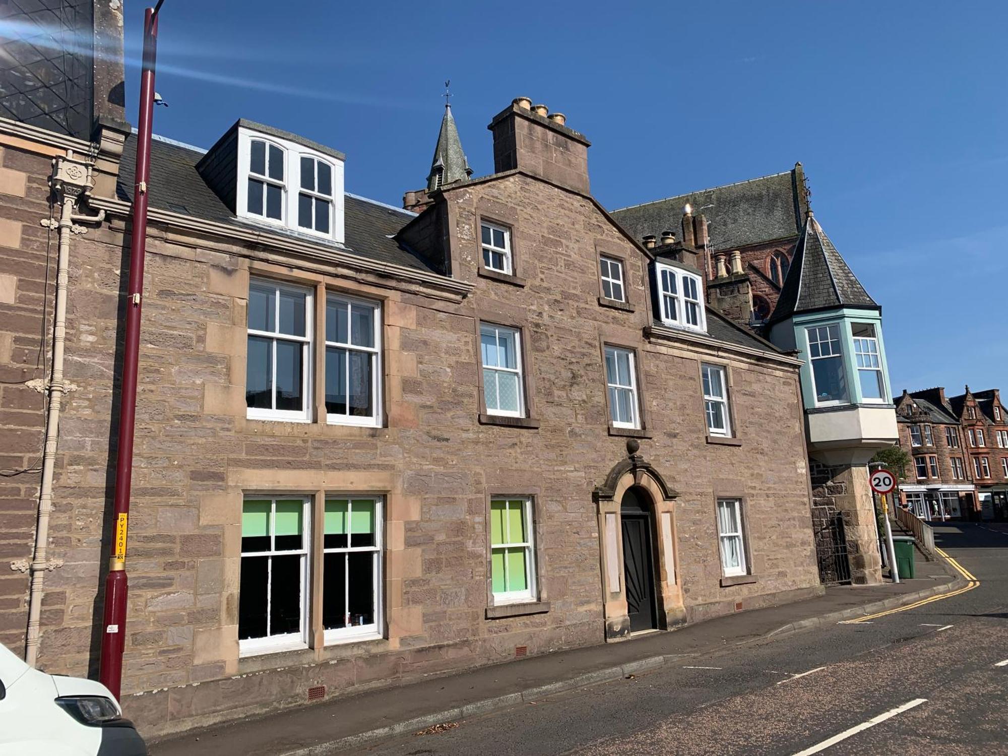 Squirrel Away At Leven House Crieff Exterior foto